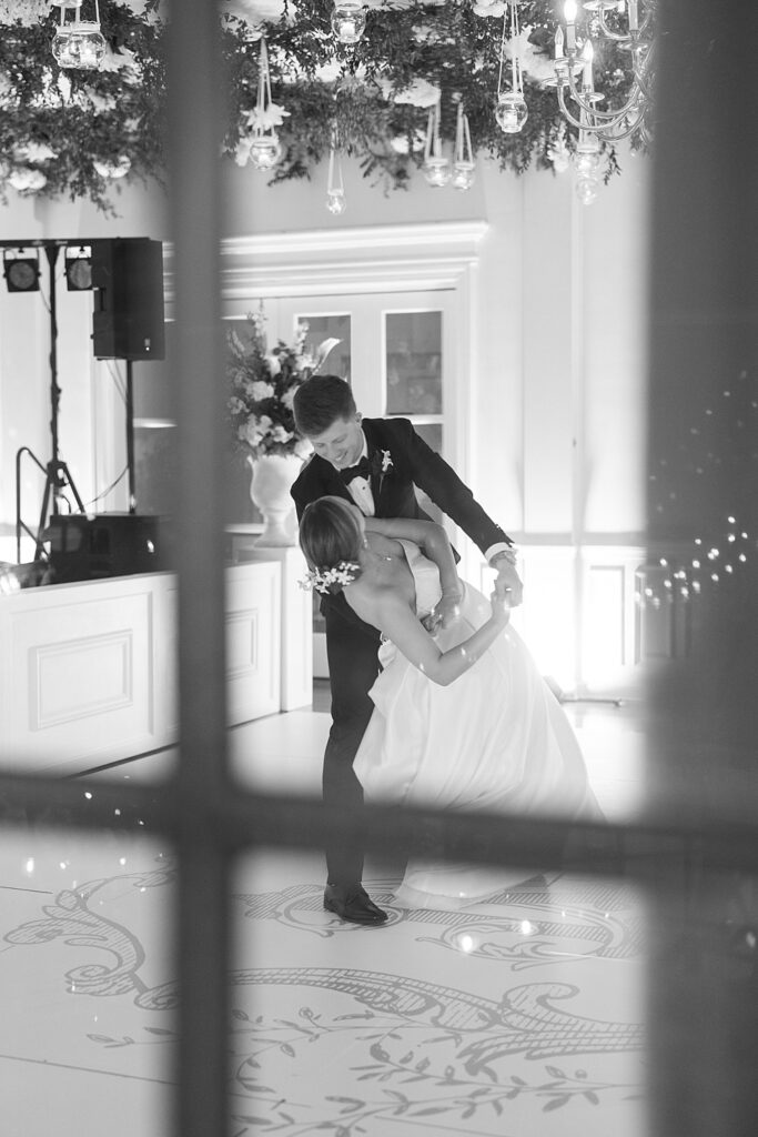 Turtle Point Yacht and Country Club wedding ; Chelsea Kennedy Weddings ; Alabama wedding planner ; Memphis, Nashville wedding planning
