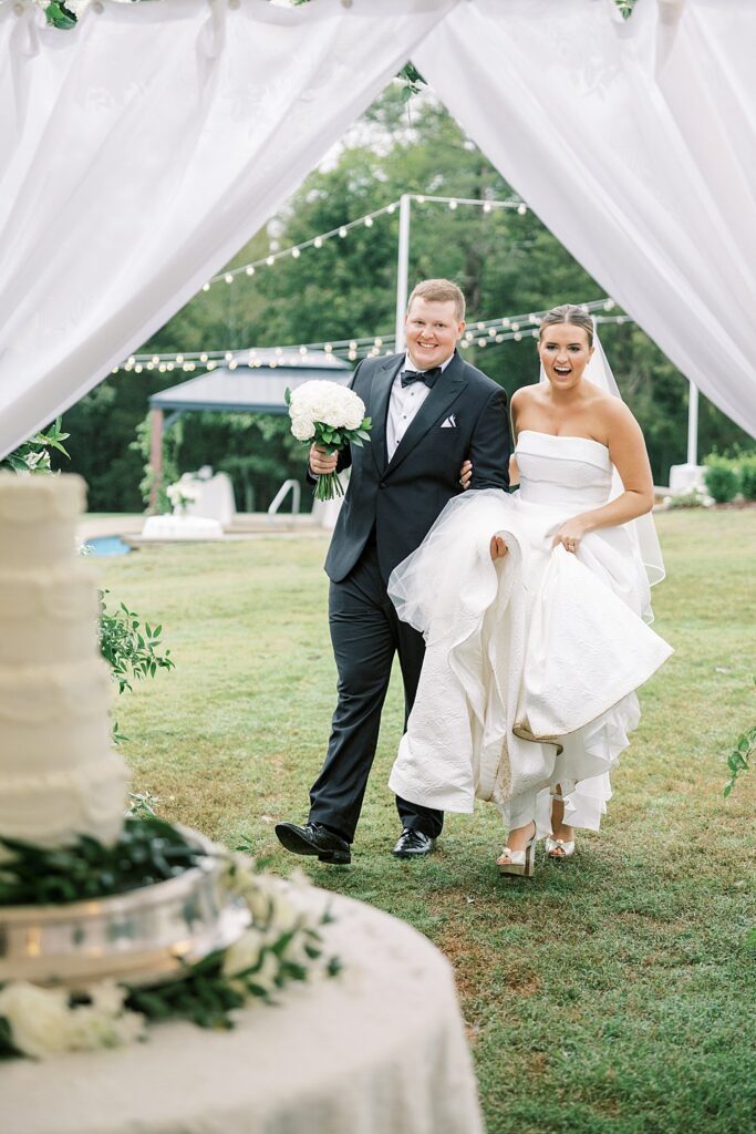 Southeast Alabama Home Wedding; Alabama based wedding planner serving clients across the Southeast; Chelsea Kennedy Weddings