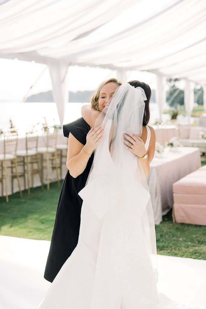 Turtle Point Yacht and Country Club Wedding; Alabama based wedding planner serving clients across the Southeast; Chelsea Kennedy Weddings