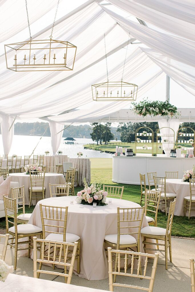 Turtle Point Yacht and Country Club Wedding; Alabama based wedding planner serving clients across the Southeast; Chelsea Kennedy Weddings