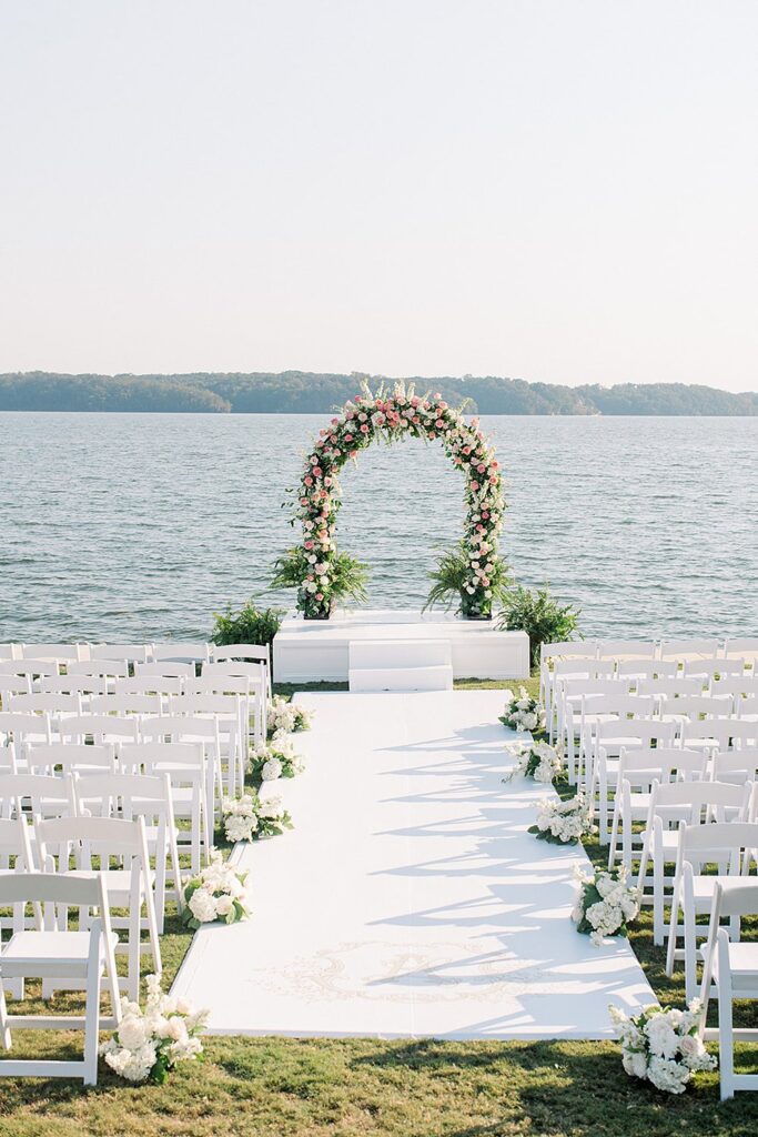 Turtle Point Yacht and Country Club Wedding; Alabama based wedding planner serving clients across the Southeast; Chelsea Kennedy Weddings