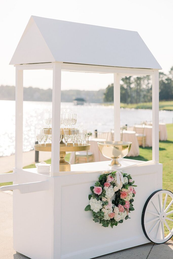 Turtle Point Yacht and Country Club Wedding; Alabama based wedding planner serving clients across the Southeast; Chelsea Kennedy Weddings