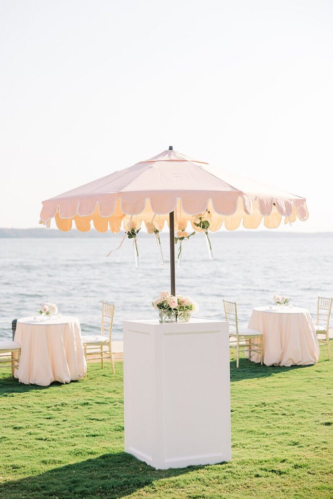 Turtle Point Yacht and Country Club Wedding; Alabama based wedding planner serving clients across the Southeast; Chelsea Kennedy Weddings