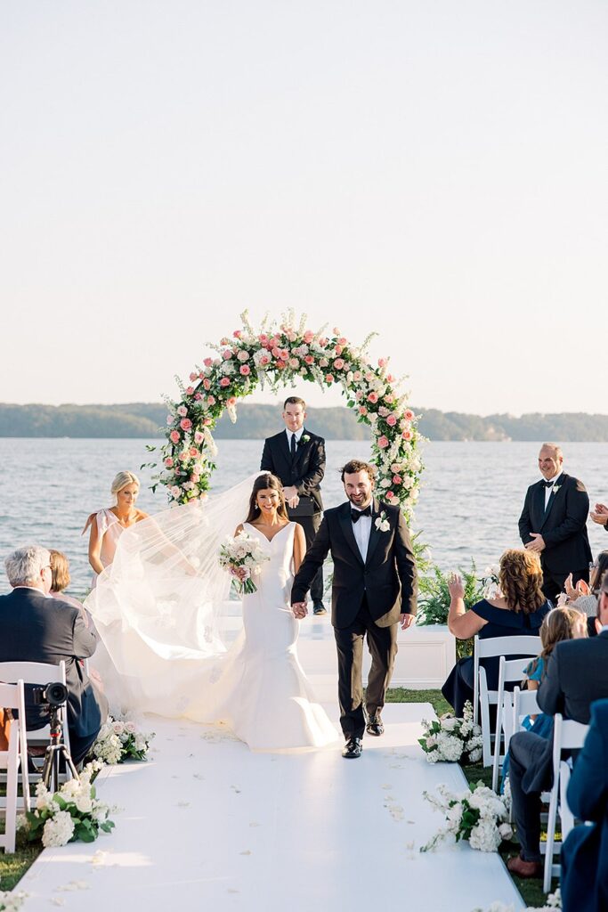 Turtle Point Yacht and Country Club Wedding; Alabama based wedding planner serving clients across the Southeast; Chelsea Kennedy Weddings